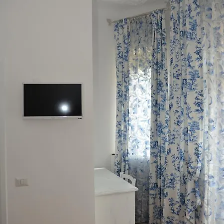 Hotel La Scogliera 3*