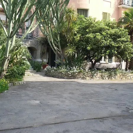 Otel La Scogliera