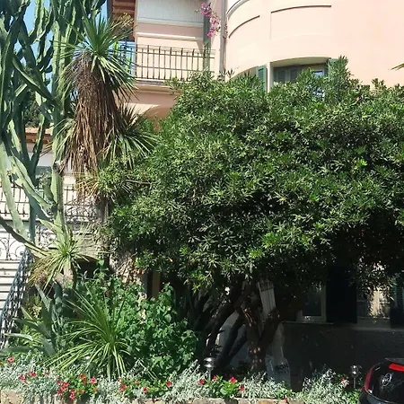 La Scogliera 3*